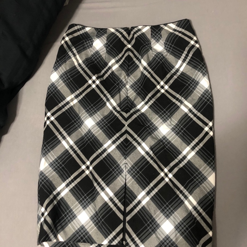 Plaid pencil skirt